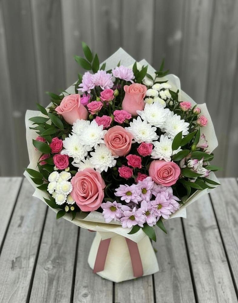 Букет цветов из: Альстромерии, Гвоздики, Розы и Хризантемы в Олонце