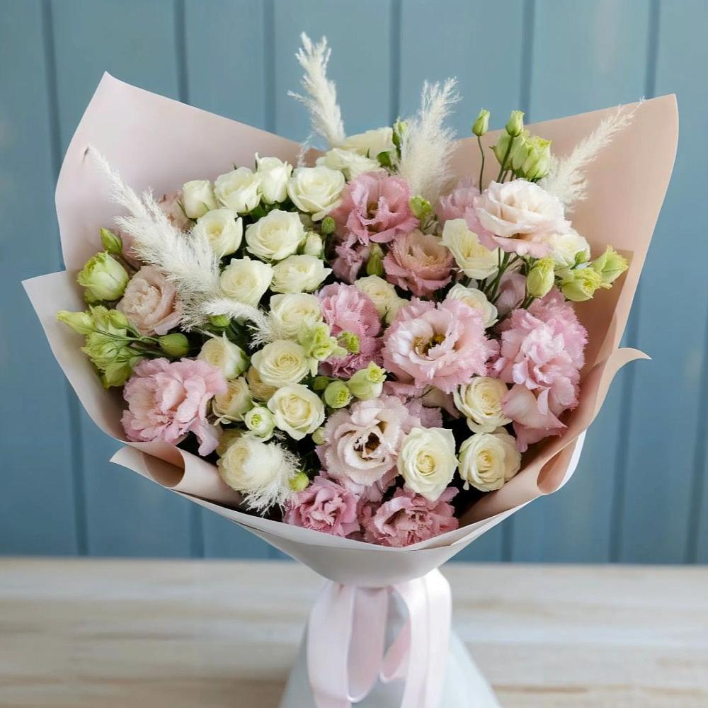 Букет цветов из: Альстромерии и Розы в Олонце