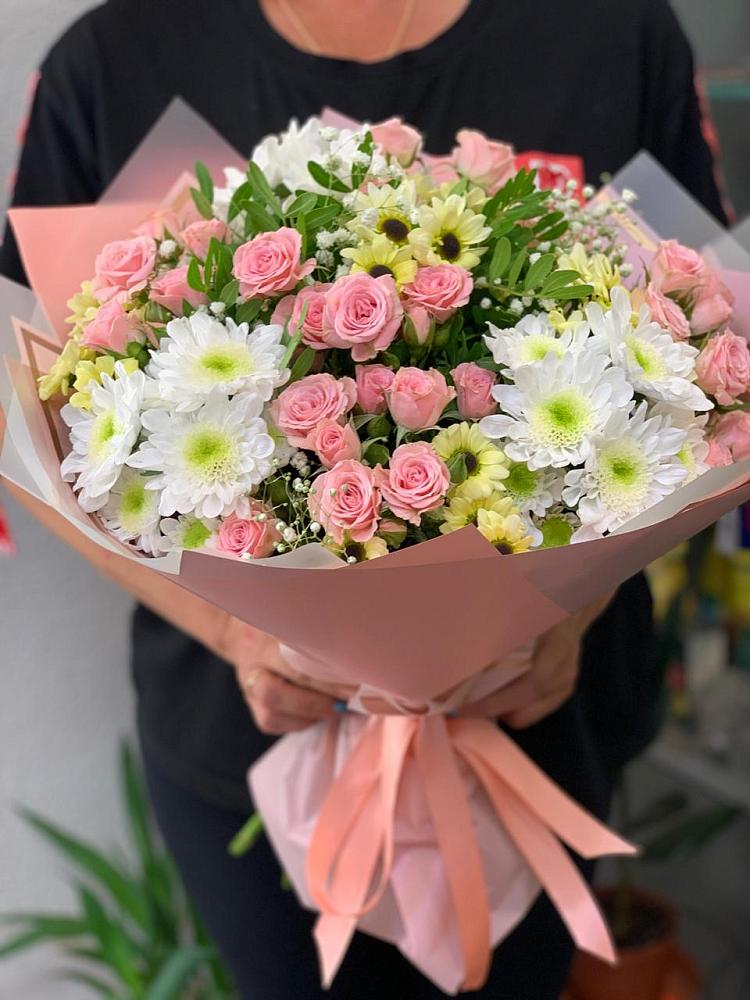 Букет цветов из: Розы и Хризантемы в Олонце