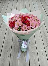 Букет цветов из:  Альстромерии в Олонце
