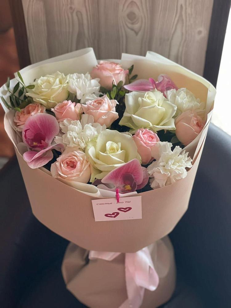 Букет цветов из: Орхидеи, Розы и Гвоздики в Олонце