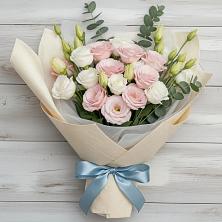 Букет цветов из:  Лизиантусы в Олонце