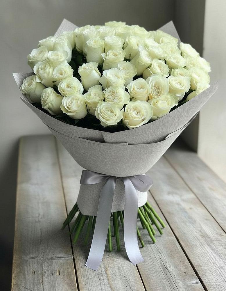 Букет 35 Белых роз в Олонце