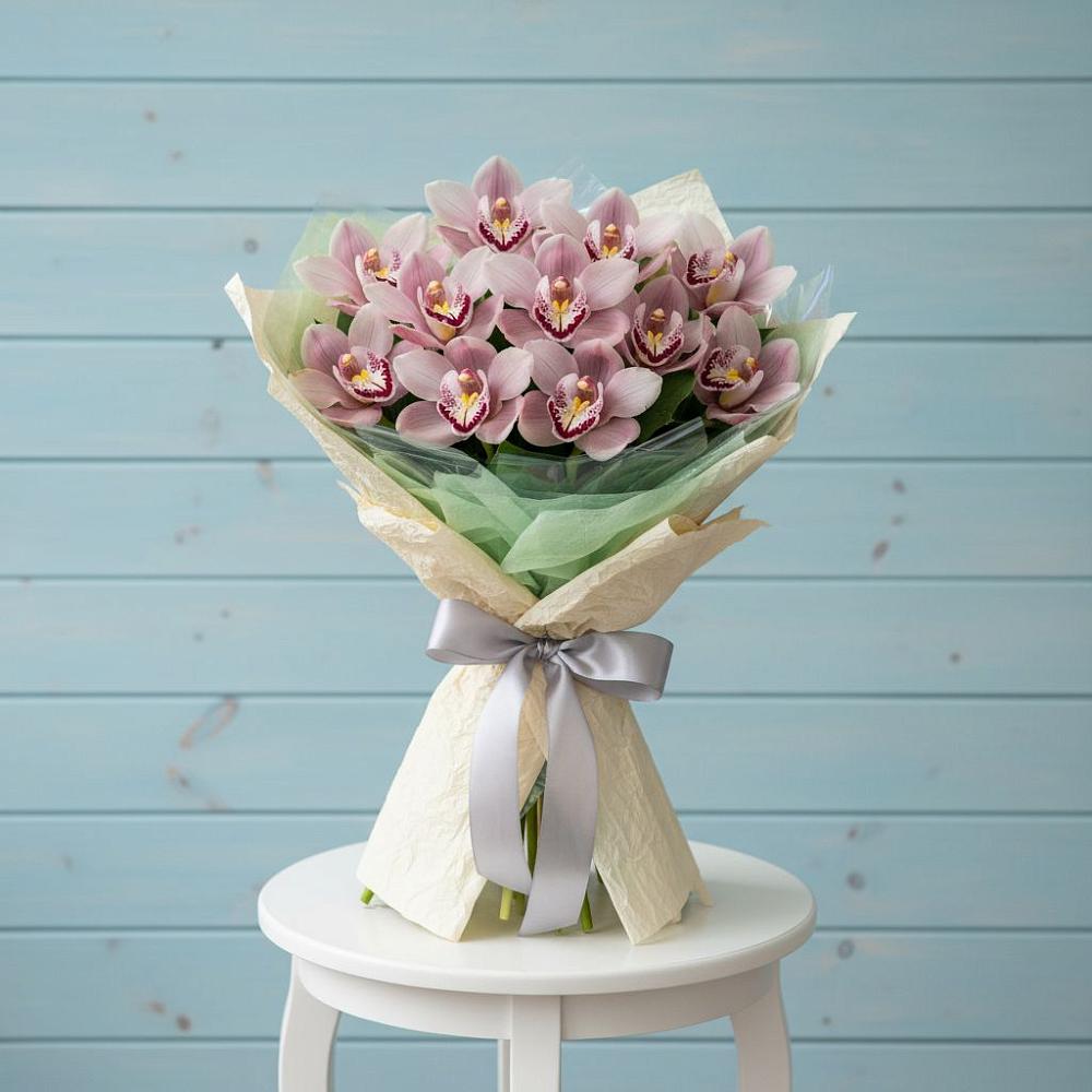 Букет цветов из: Орхидеи и Розы в Олонце