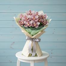 Букет цветов из:  Орхидеи и Розы в Олонце