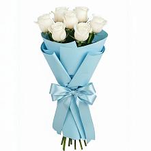 Букет 7 белых роз Проуд в Олонце