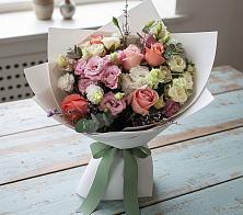 Букет цветов из:  Розы, Лизиантусы и Гвоздики в Олонце