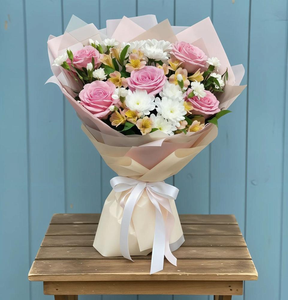 Букет цветов из: Гвоздики, Орхидеи и Розы в Олонце