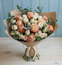 Букет цветов из:  Альстромерии и Розы в Олонце
